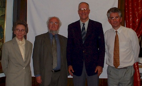 Micheline Libon, vice-prsidente, Jean-Marie Duvosquel, prsident, Jean-Pol Demacq, prsident sortant et Philippe Destatte, directeur de l'Institut Jules-Destre - Photo Marie-Anne Delahaut