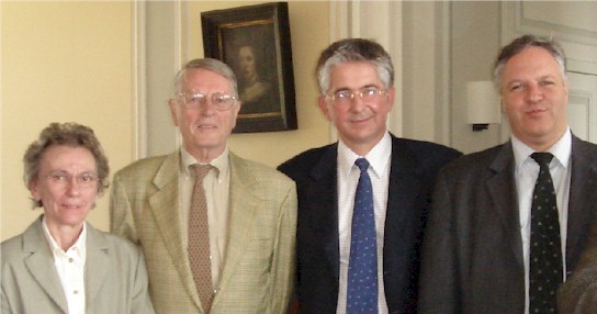Assemble gnrale du 10 juin 2006  Namur : Micheline Libon, vice-prsidente; Jacques Brassinne de la Buissire, prsident; Philippe Destatte, directeur; Paul Ficheroulle, vice-prsident. Photo : Marie-Anne Delahaut, Institut Destre.