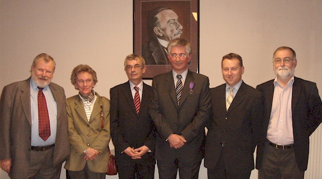 Remise des Palmes acadmiques  Philippe Destatte par le Consul gnral de France Patrick Fers, Institut Destre, Namur, 325 octobre 2007